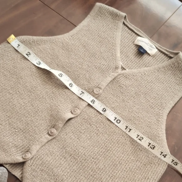 Universal Thread Women's Button-Front Sweater Vest - Picture 6 of 9